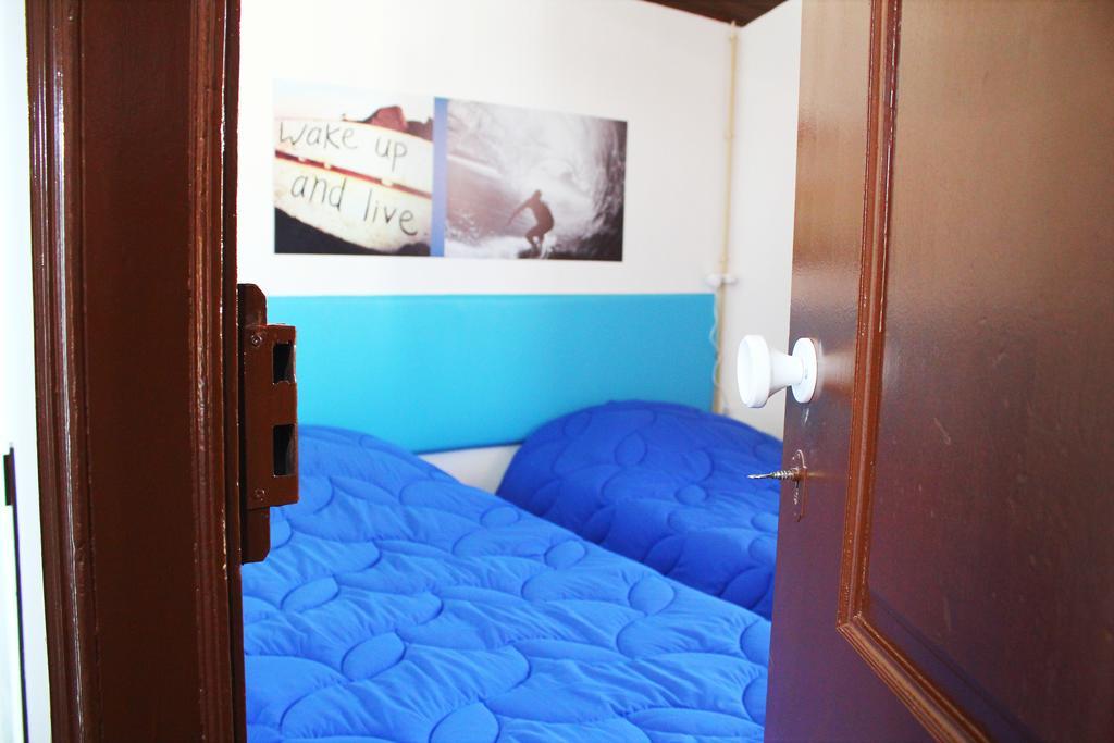 Single Fin Isurf Hostel Figueira da Foz Zimmer foto